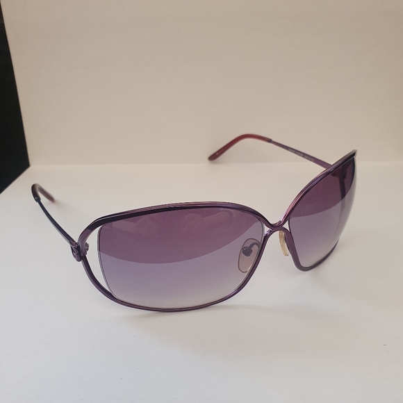 Rare Like-New Guess Butterfly Sunglasses - Picture 5 of 16